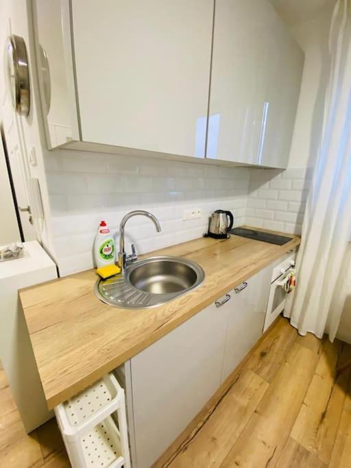 바르샤바 Bezagenta Mozart8 Studio Easy Access To City Wifi 아파트 외부 사진
