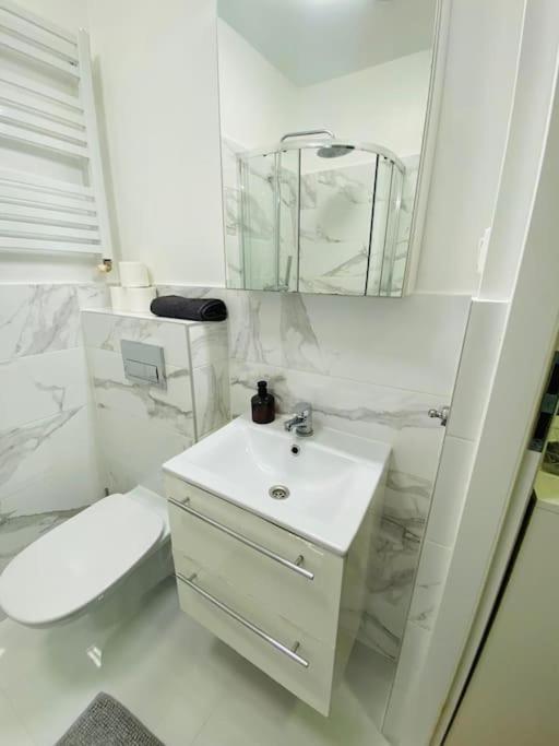 바르샤바 Bezagenta Mozart8 Studio Easy Access To City Wifi 아파트 외부 사진