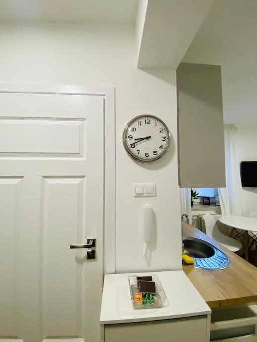 바르샤바 Bezagenta Mozart8 Studio Easy Access To City Wifi 아파트 외부 사진